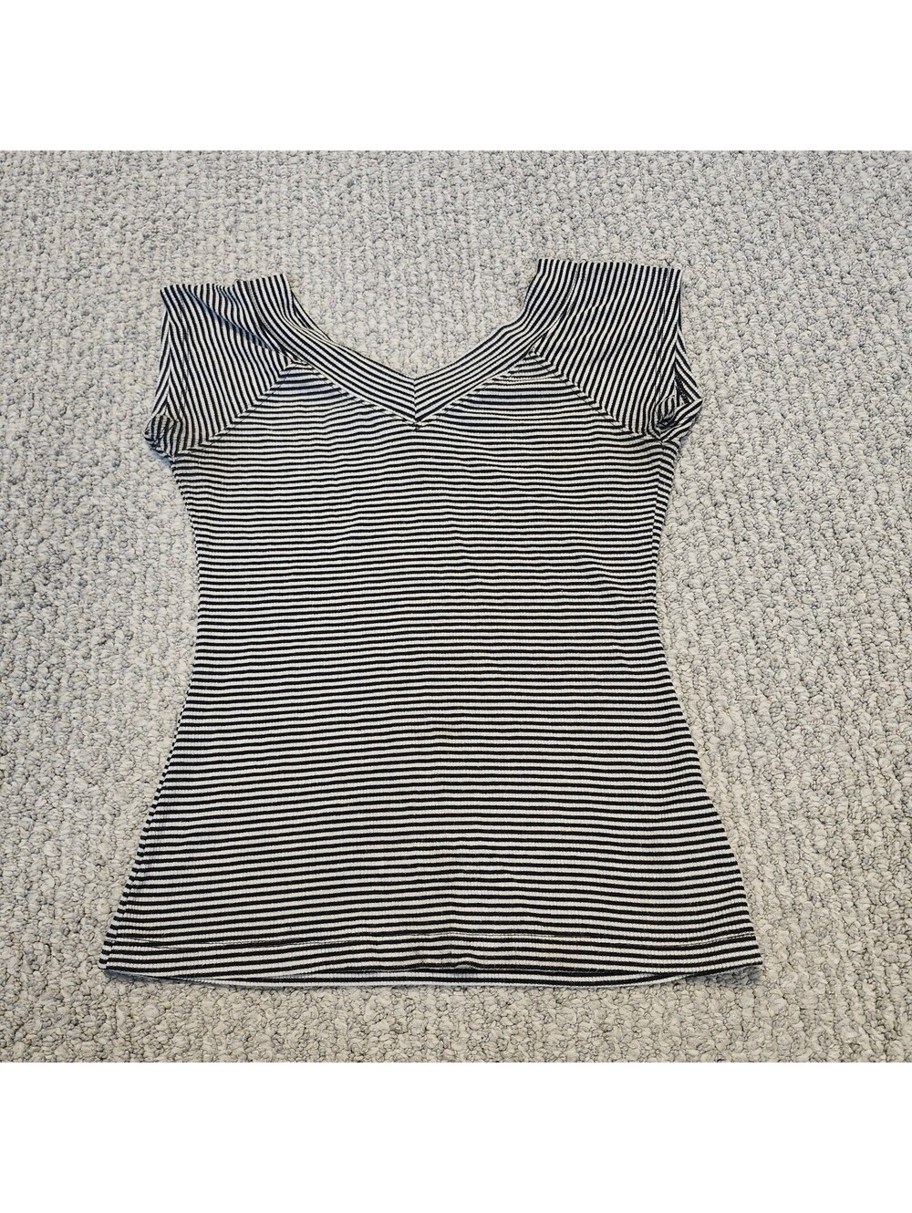 BDG Black and White Striped V-Neck Short Sleeve Top Medium